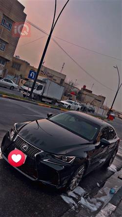 لێکزس IS